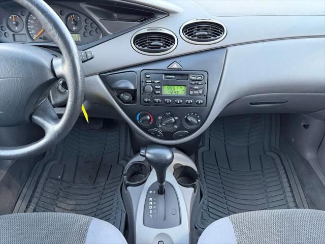 2004 Ford Focus LX