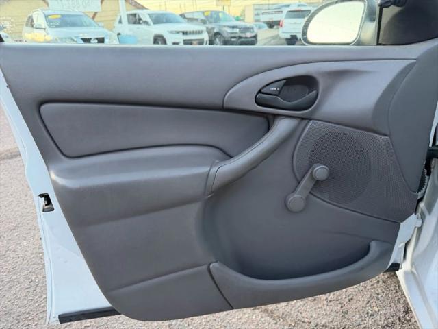 2004 Ford Focus LX