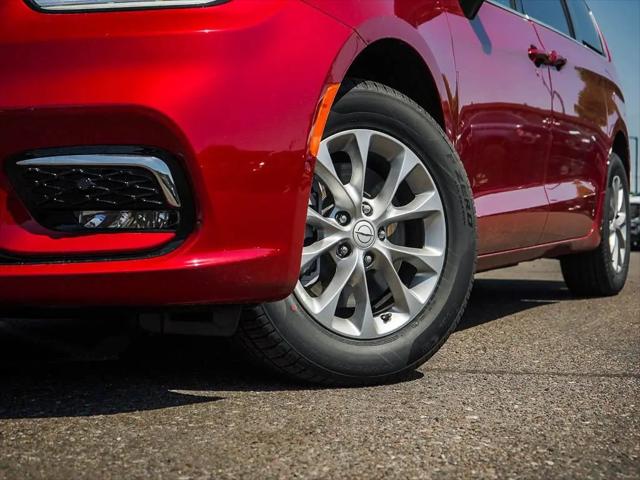 2026 Chrysler Pacifica Select AWD