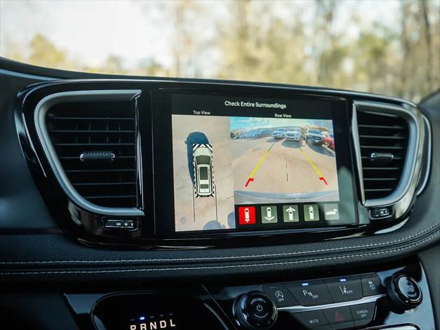 2026 Chrysler Pacifica Select AWD