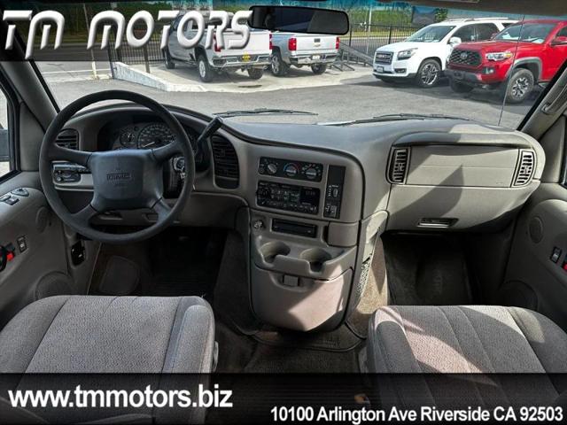 2000 GMC Safari SL