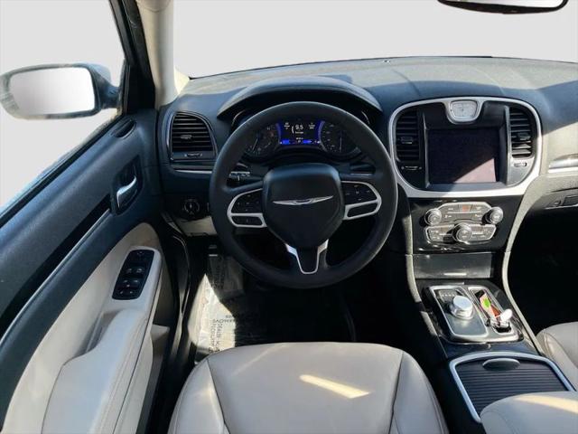 2023 Chrysler 300 Touring-L AWD