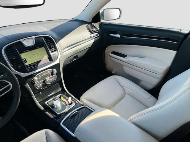2023 Chrysler 300 Touring-L AWD