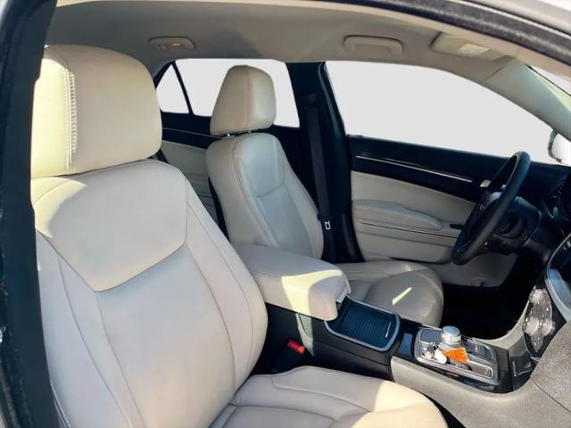 2023 Chrysler 300 Touring-L AWD