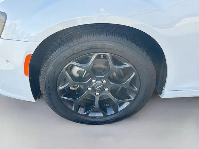 2023 Chrysler 300 Touring-L AWD