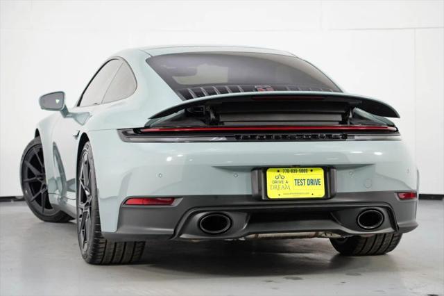 2025 Porsche 911 Carrera