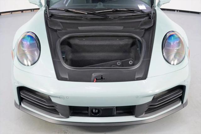 2025 Porsche 911 Carrera