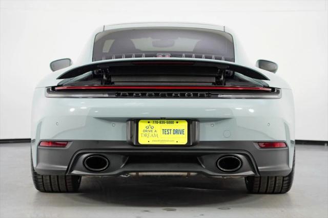 2025 Porsche 911 Carrera