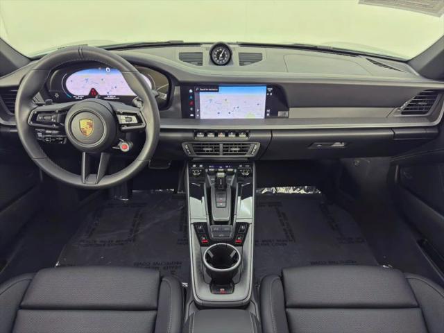 2025 Porsche 911 Carrera
