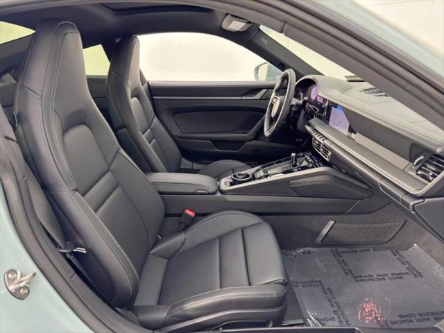 2025 Porsche 911 Carrera