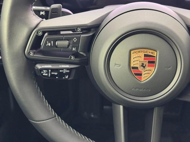 2025 Porsche 911 Carrera
