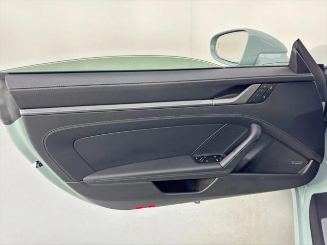 2025 Porsche 911 Carrera