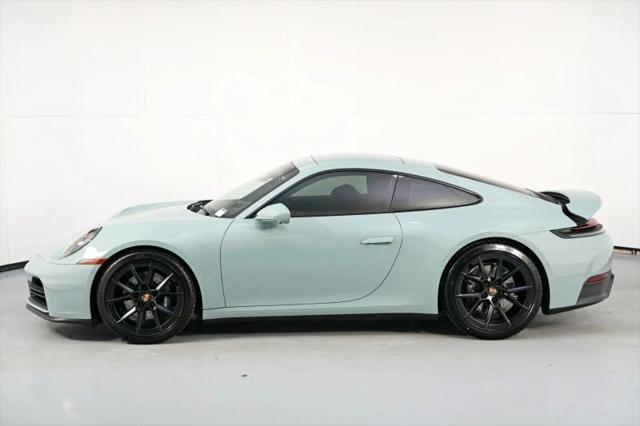2025 Porsche 911 Carrera