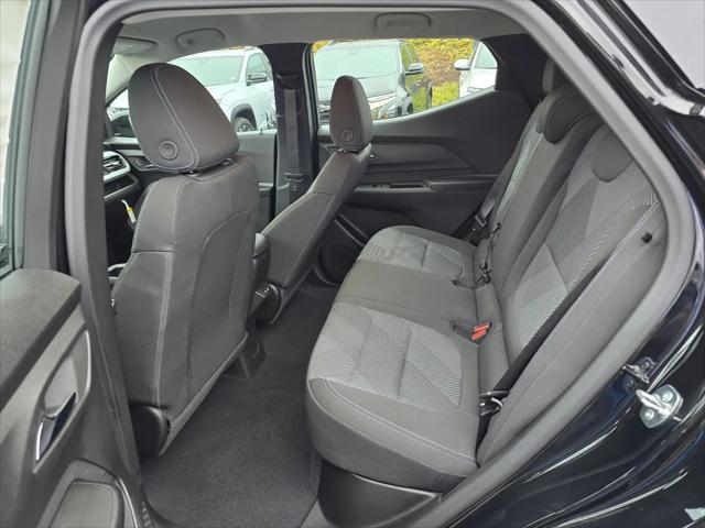 2027 Chevrolet Bolt LT FWD