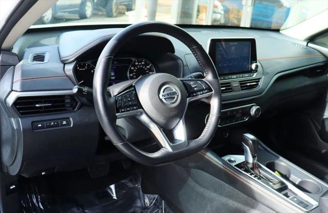 2020 Nissan Altima SR Intelligent AWD