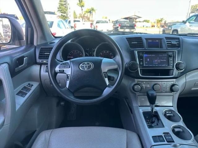 2013 Toyota Highlander Base Plus