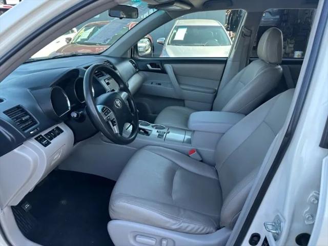2013 Toyota Highlander Base Plus