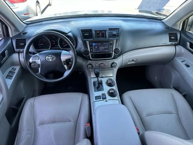 2013 Toyota Highlander Base Plus