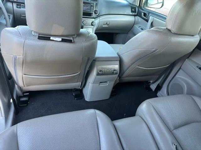 2013 Toyota Highlander Base Plus