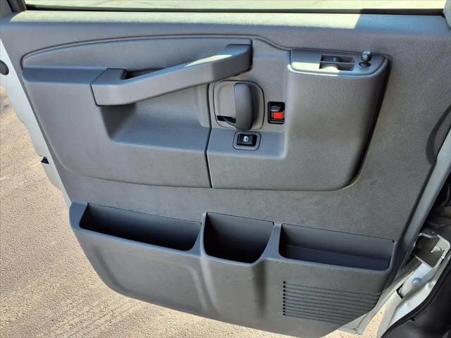 2025 Chevrolet Express Cargo Van RWD 2500 Regular Wheelbase WT