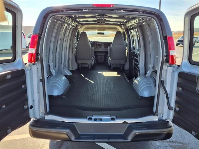 2025 Chevrolet Express Cargo Van RWD 2500 Regular Wheelbase WT
