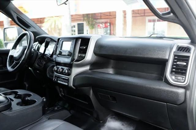 2024 Ram 3500 Tradesman/SLT/Laramie/Limited