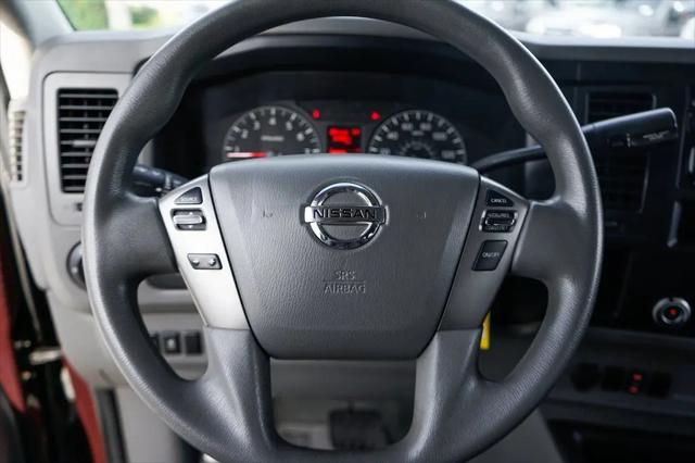 2013 Nissan 3500 SV V6