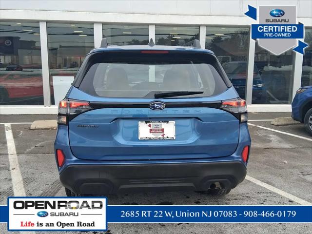 2025 Subaru Forester Base