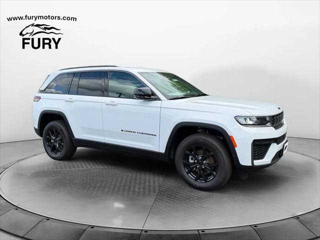 2026 Jeep Grand Cherokee Altitude 4x4 for sale in South St. Paul, MN