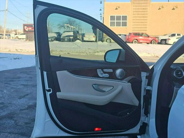 2017 Mercedes-Benz E-CLASS E 300 E 300