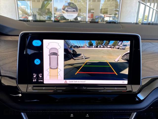 2026 Volkswagen Atlas SE with Technology