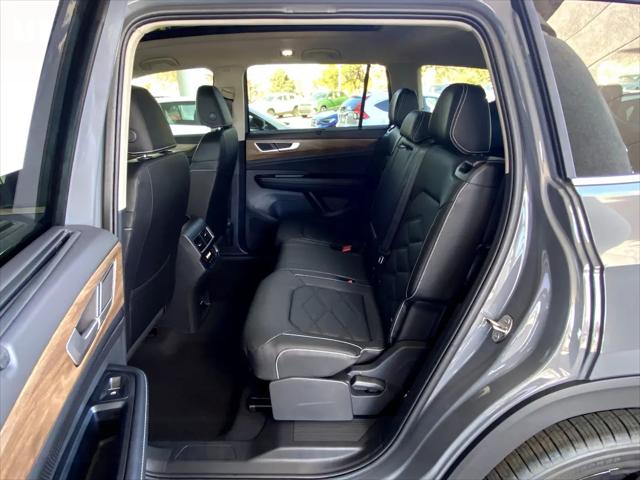 2026 Volkswagen Atlas SE with Technology