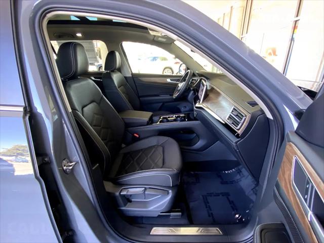 2026 Volkswagen Atlas SE with Technology