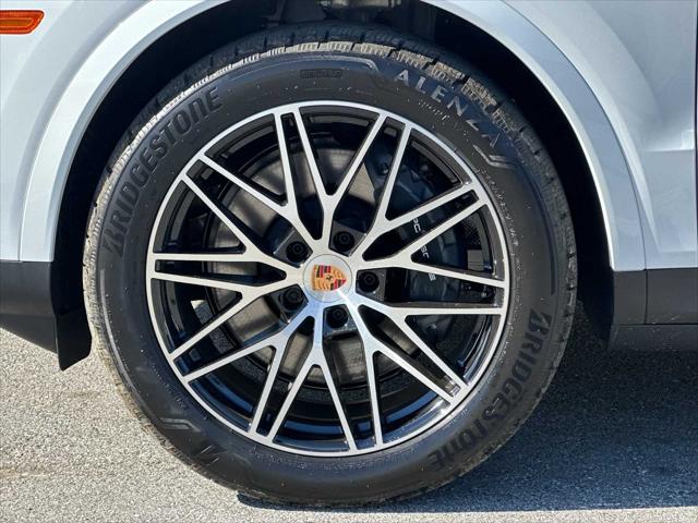 2026 Porsche Cayenne AWD