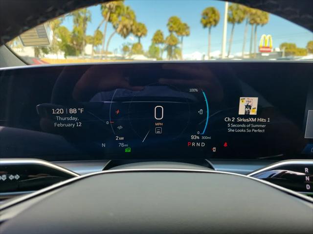2025 Cadillac iQ Luxury 1 RWD