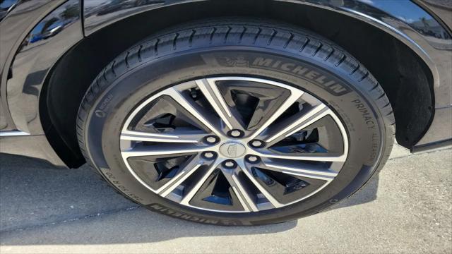 2025 Cadillac iQ Luxury 1 RWD