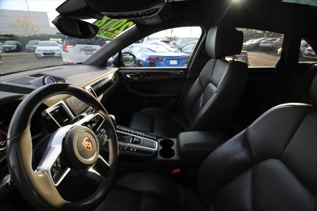 2018 Porsche Macan Macan