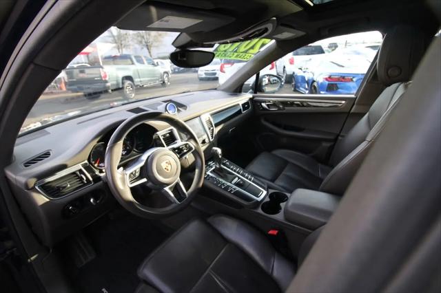 2018 Porsche Macan Macan