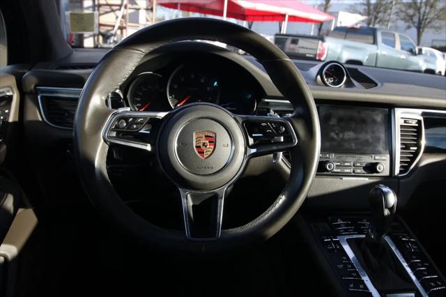 2018 Porsche Macan Macan
