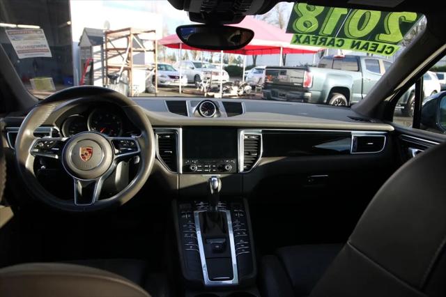 2018 Porsche Macan Macan