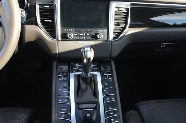 2018 Porsche Macan Macan