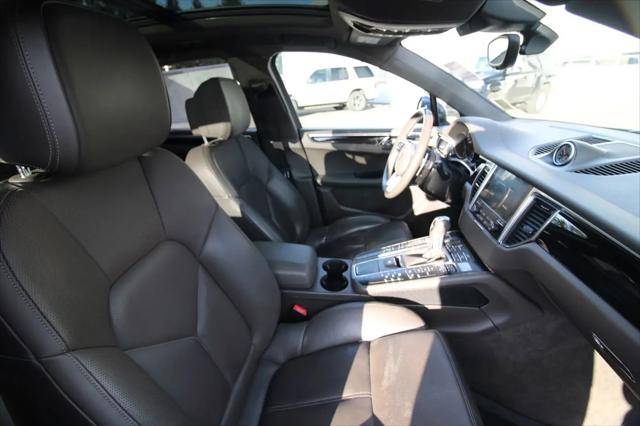 2018 Porsche Macan Macan
