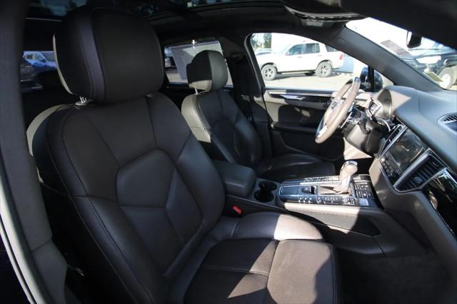 2018 Porsche Macan Macan