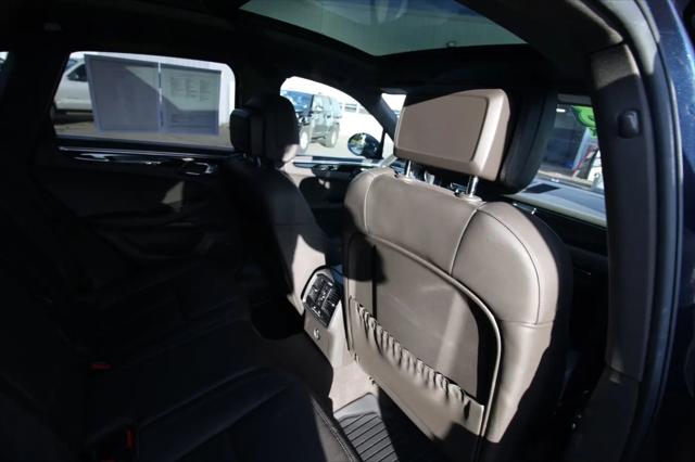2018 Porsche Macan Macan
