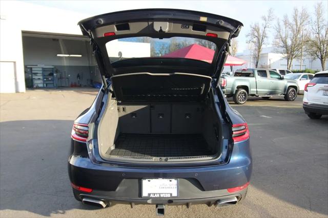 2018 Porsche Macan Macan