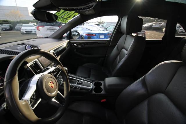 2018 Porsche Macan Macan