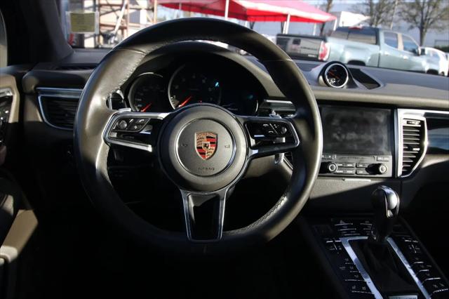 2018 Porsche Macan Macan