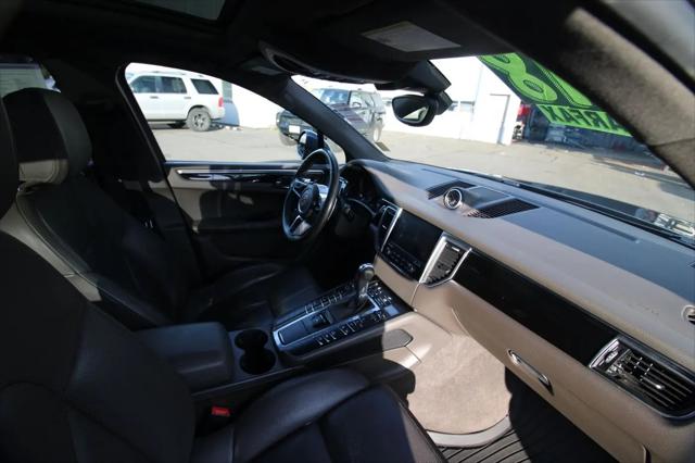 2018 Porsche Macan Macan