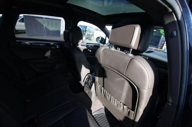 2018 Porsche Macan Macan