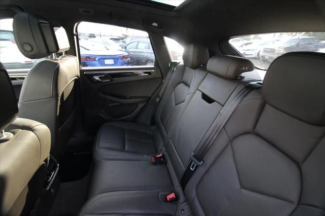 2018 Porsche Macan Macan